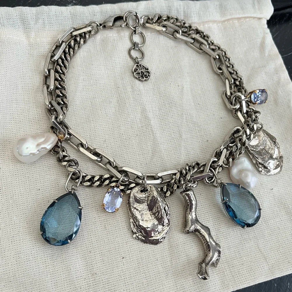 Alexander McQueen Coral Charm Chain
Choker Necklace - Picture 4 of 14